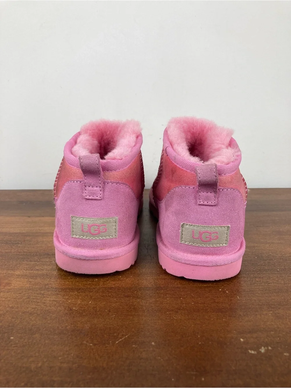 UGG Kids Classic Ultra Mini II Boots Booties Pink 1130750K Youth Girls Size 6.
